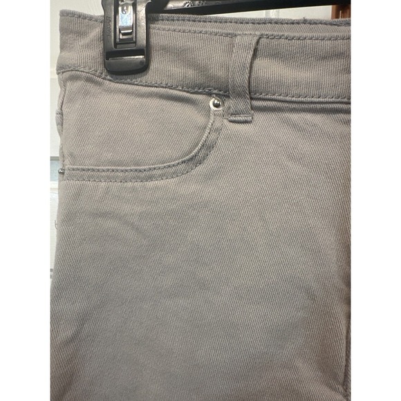 H&M DIVIDED Women's Flare Jeans Size 6 Gray Casual Denim Pants - Picture 4 of 7